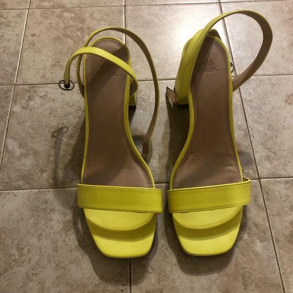 Neon yellow block heels - Picture 2 of 12